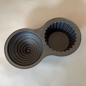 Wilton Big Cupcake Pan